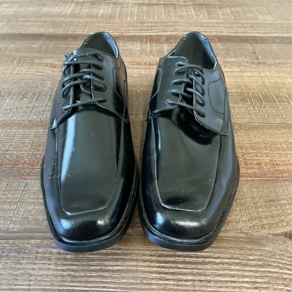 Stacey Adam’s Classic Black Leather Oxfords